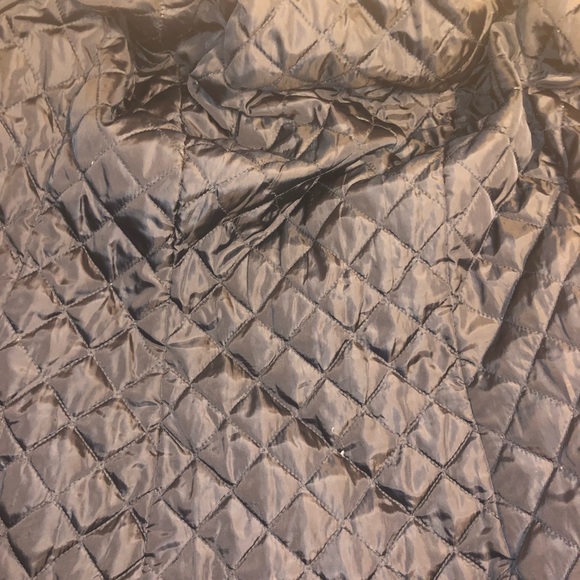 Hollister Draw String Quilted Fur Hooded Coat. - Picture 5 of 5